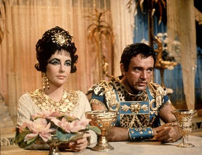 قدرت جادویی عطرها؛ اسطوره یا واقعیت؟