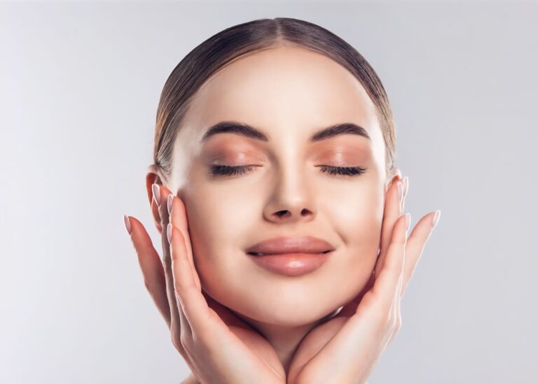 تکنیک‌های ساده ماساژ صورت در خانه